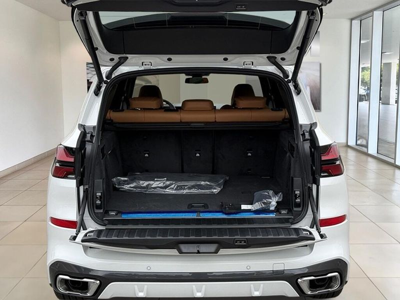 2026 BMW X5 xDrive50eImage 15