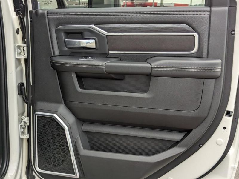 2023 RAM 2500 Laramie Crew Cab 4x4 6