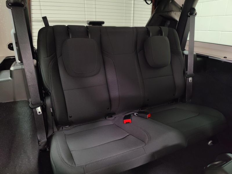Used 2022 Jeep Wrangler Sport S 4x4 w/ HardTop & NavImage 14