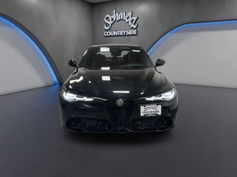 New 2026 Alfa Romeo Giulia AwdImage 8