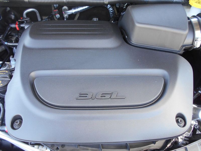 2025 Chrysler Pacifica SelectImage 5