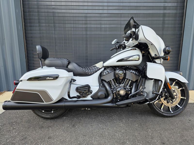 2024 Indian Motorcycle Chieftain Dark Horse