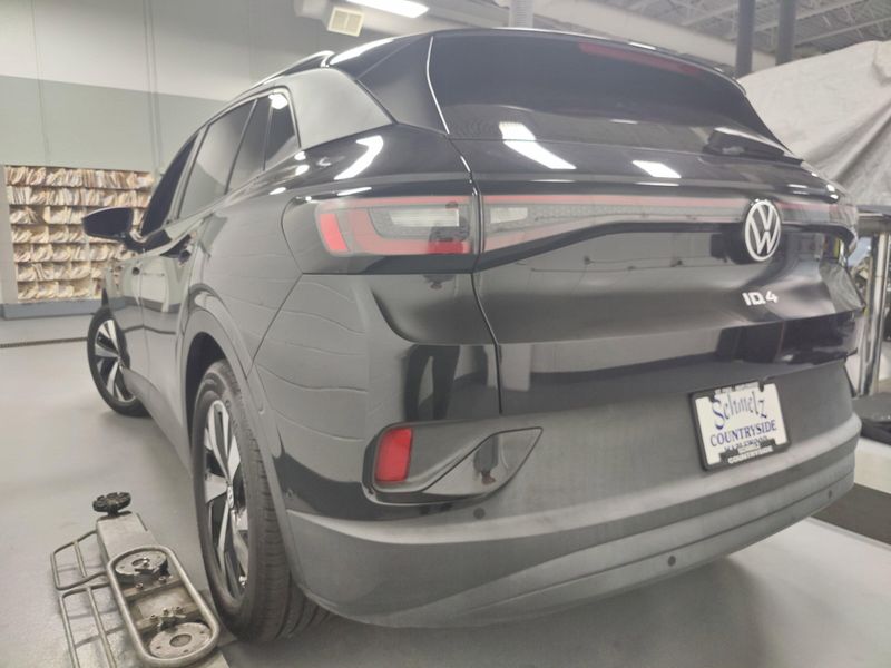 Used 2023 Volkswagen ID.4 Pro 82kwImage 9