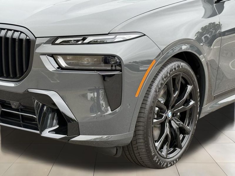2026 BMW X7 xDrive40iImage 11