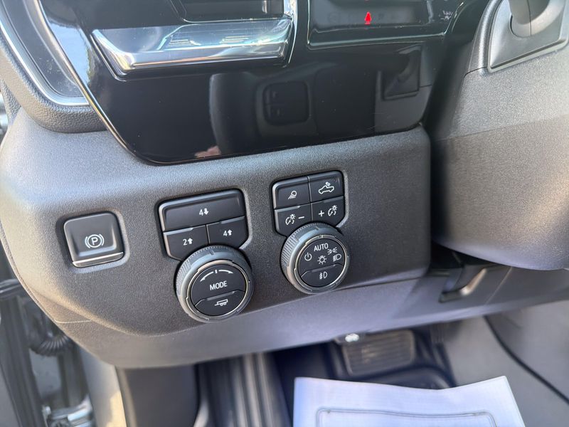 Used 2024 Chevrolet Silverado 3500HD LTImage 40