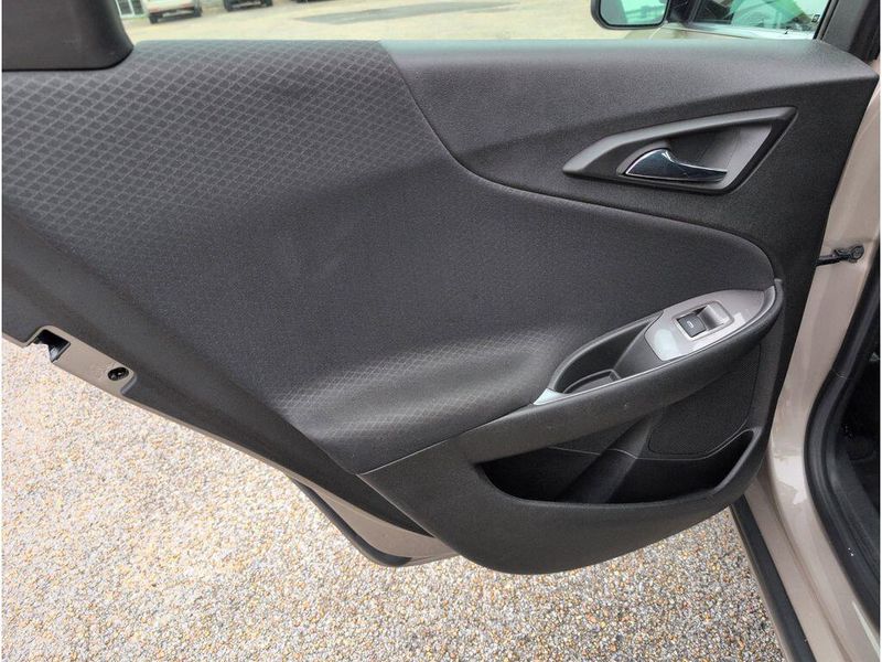 Used 2023 Chevrolet Malibu LTImage 31