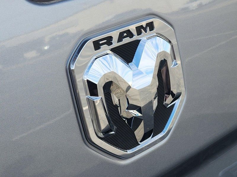 2024 RAM 3500 Big Horn Crew Cab 4x4 8