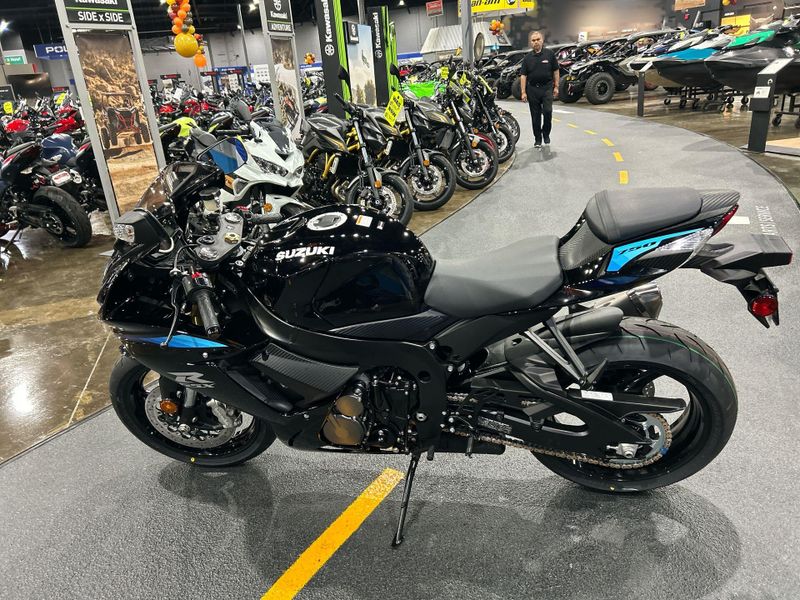 New 2027 Suzuki GSX-R750 Image 17