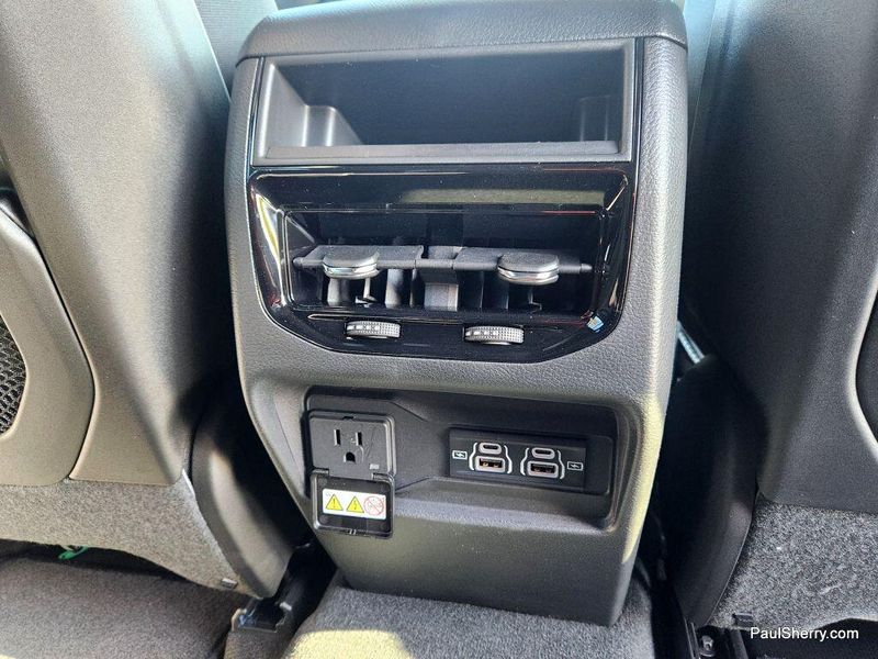 New 2025 Jeep Grand Cherokee Altitude X 4x4