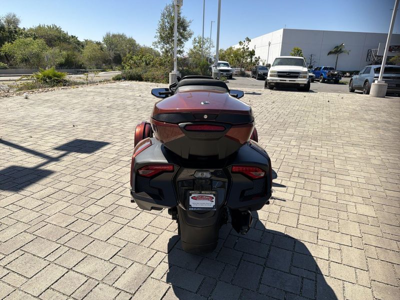 New 2026 Can-Am SPYDER RT SEA-TO-SKY (SE6) Image 16