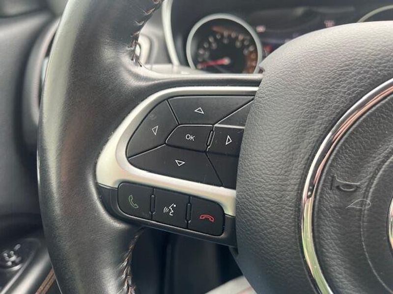 Used 2018 Jeep Compass Image 7