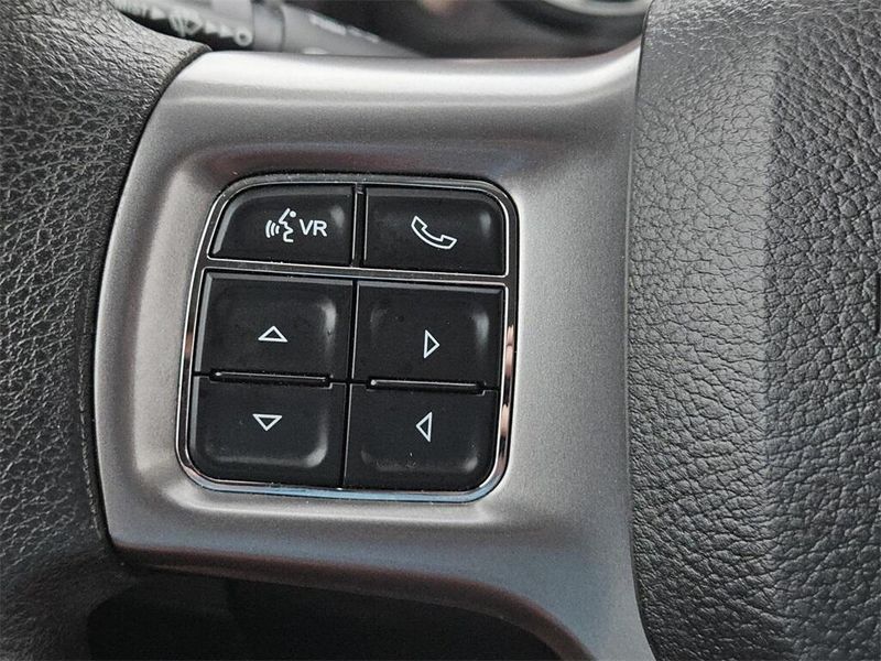 2022 RAM 1500 Classic SLTImage 19