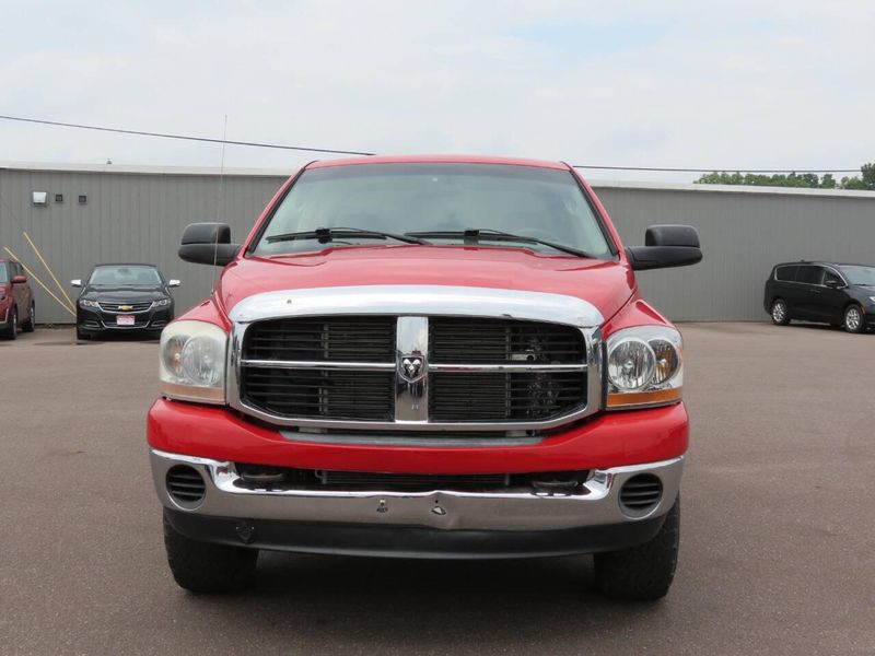 2006 Dodge Ram 2500 SLT 4x4 4dr Quad Cab 6.3 ft. SB PickupImage 7