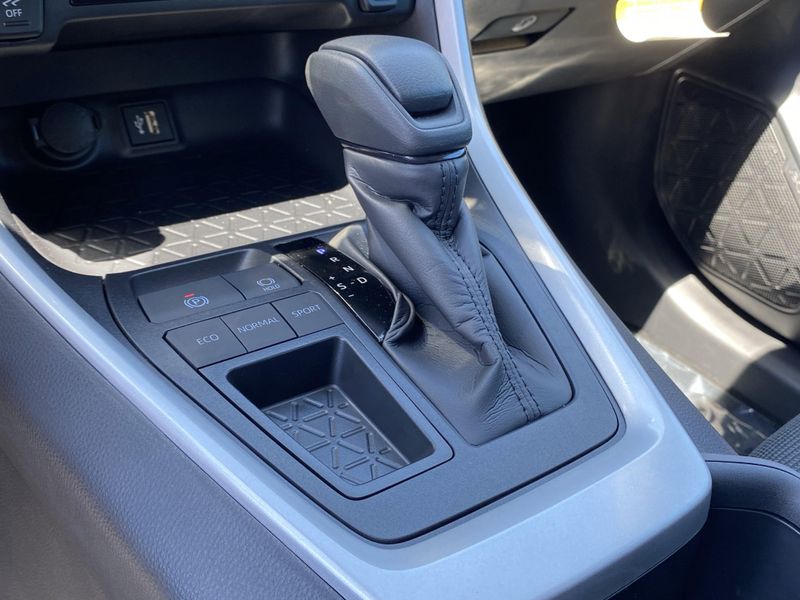 New 2025 Toyota RAV4 LEImage 18