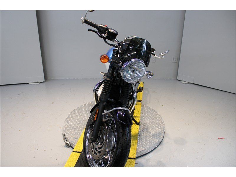 2020 Triumph Bonneville T120Image 3