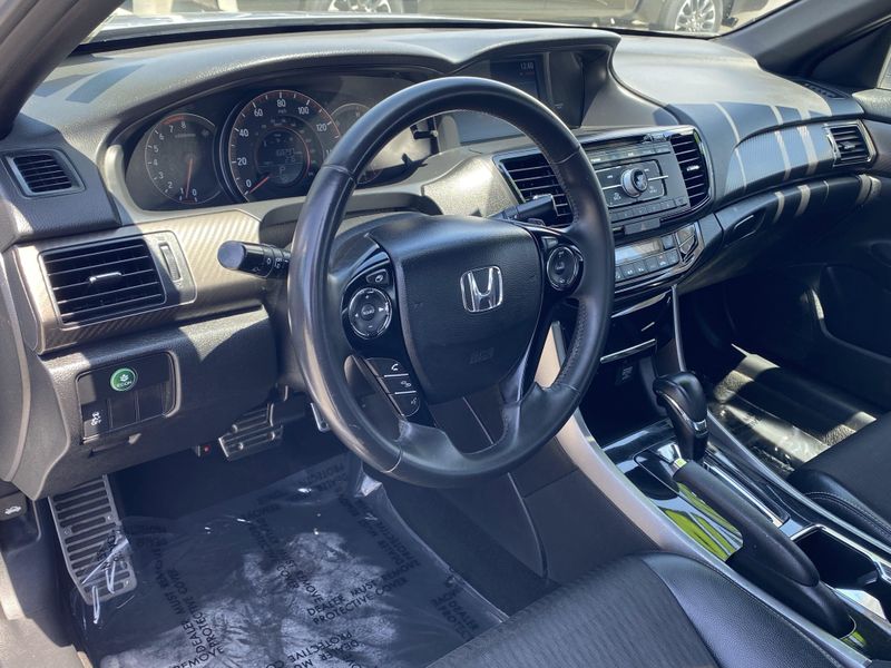 2016 Honda Accord Sedan SportImage 16