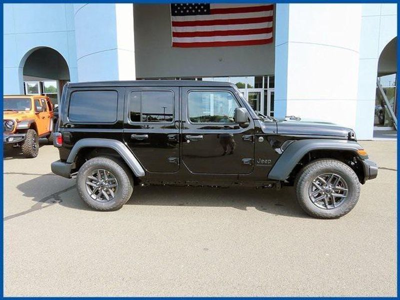 New 2025 Jeep Wrangler 4-DOOR SPORT S