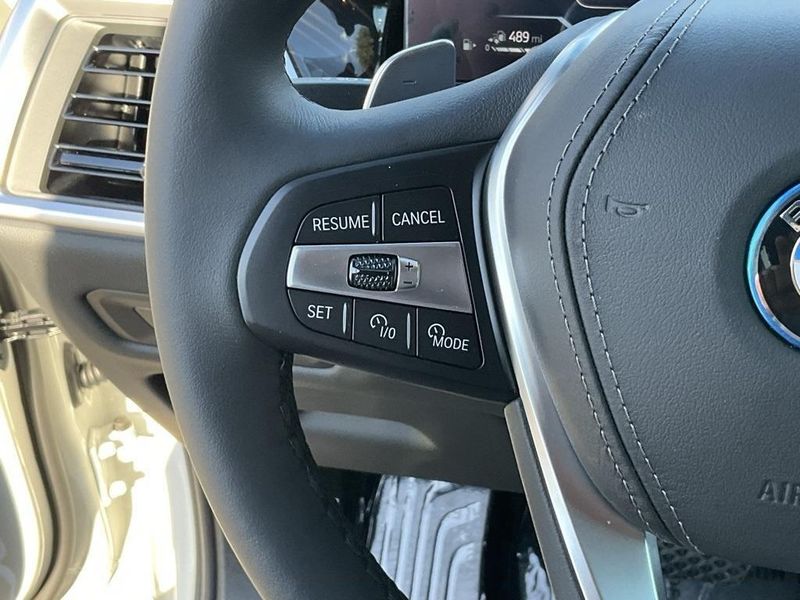 2025 BMW X5 xDrive50eImage 23