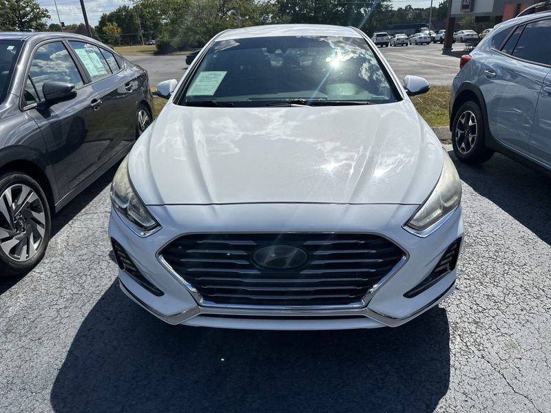 2018 Hyundai Sonata SELImage 2