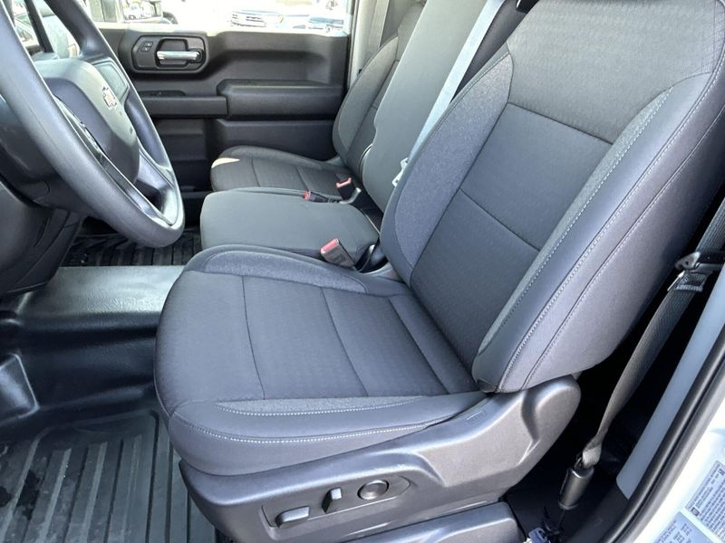 2024 Chevrolet Silverado 3500HD CC Work TruckImage 19