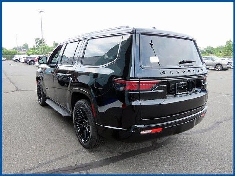 2025 Jeep Wagoneer Carbide 4x4Image 5