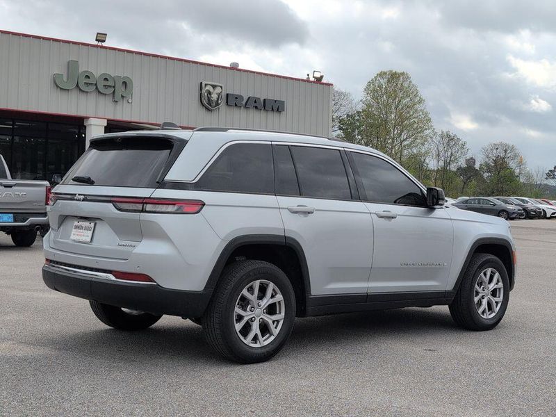 2022 Jeep Grand Cherokee LimitedImage 3