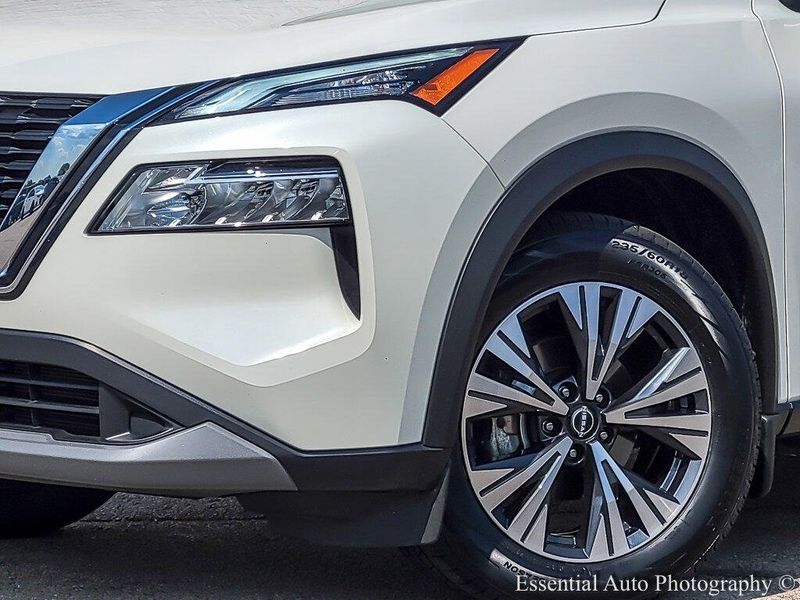 2023 Nissan Rogue SV photo 3