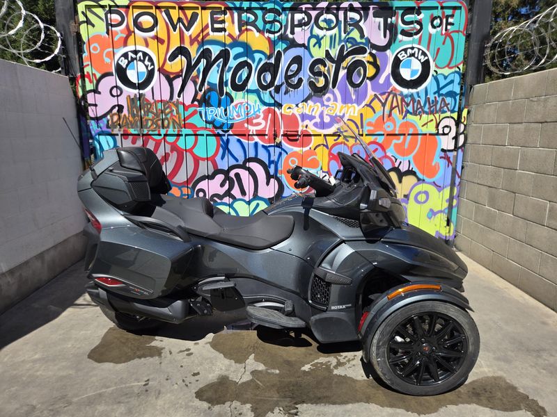 Used 2018 Can-Am SPYDER RT Image 4
