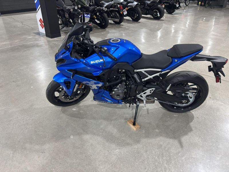 New 2026 Suzuki GSX-8R Image 12