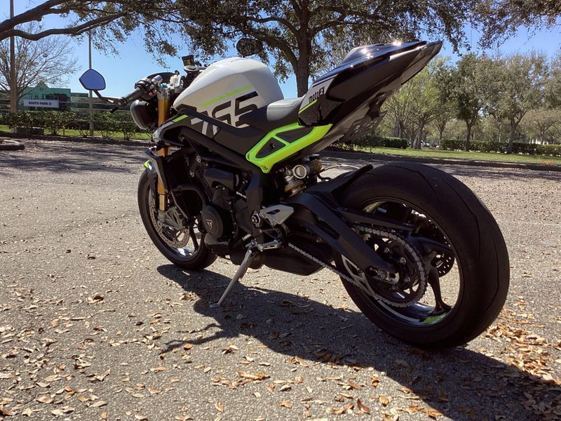 2024 Triumph Street Triple 765