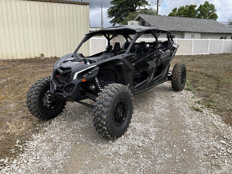 New 2026 Can-Am MAVERICK MAX X3 XRS TURBO RR Image 1
