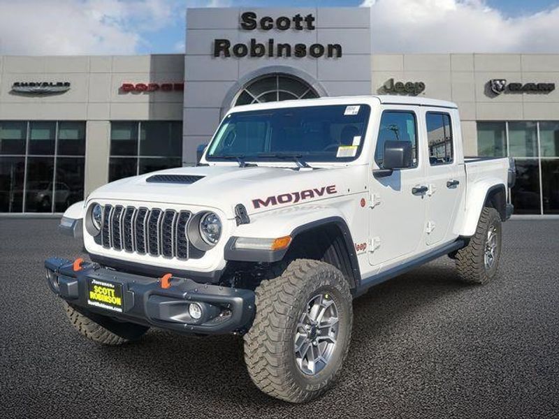 New 2026 Jeep Gladiator Mojave 4x4