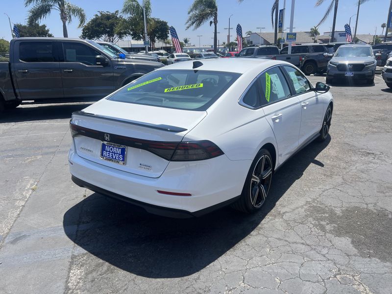 New 2025 Honda Accord Hybrid SportImage 3