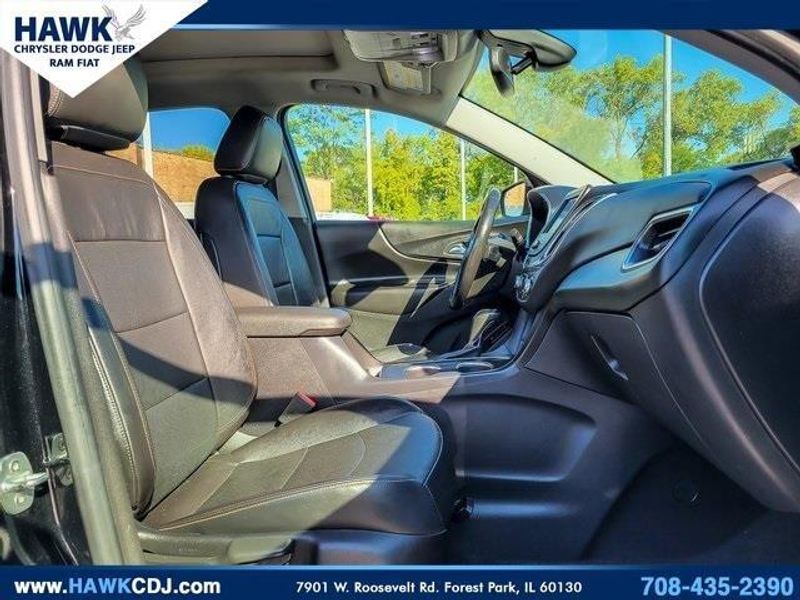 2020 Chevrolet Equinox LT photo 22