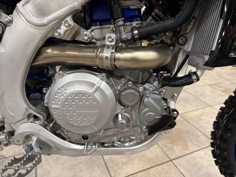 New 2027 Yamaha YZ450F MONSTER EDITION Image 27