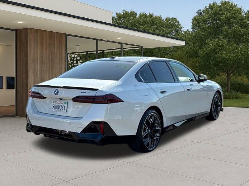 Used 2025 BMW i5 xDrive40Image 8