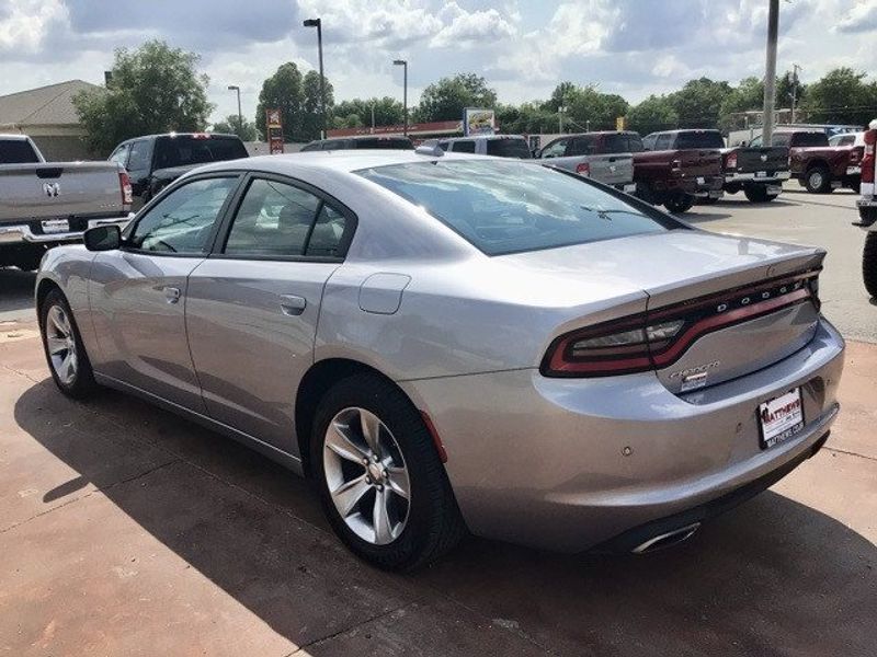 2018 Dodge Charger SXTImage 3