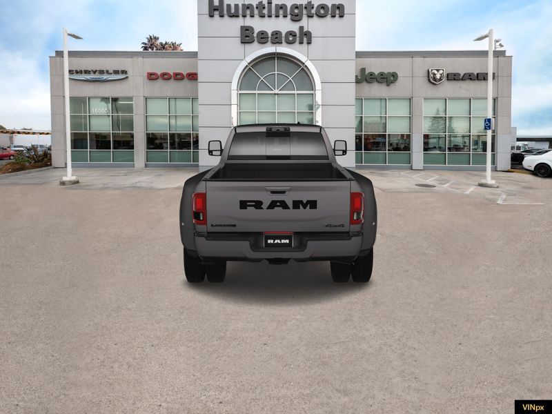 2025 RAM 3500 Laramie Crew Cab 4x4 DuallyImage 6
