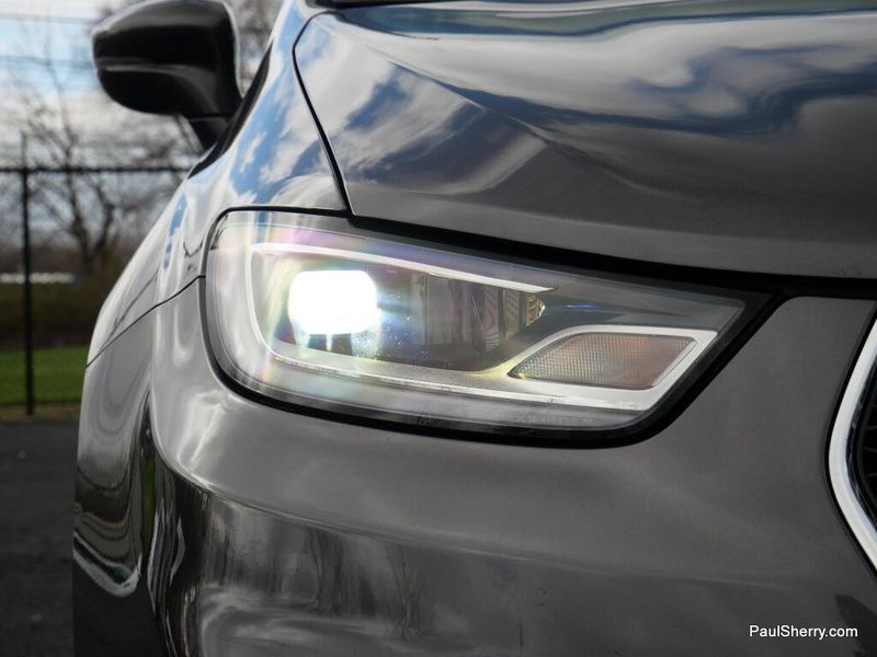 Used 2022 Chrysler Pacifica Touring L