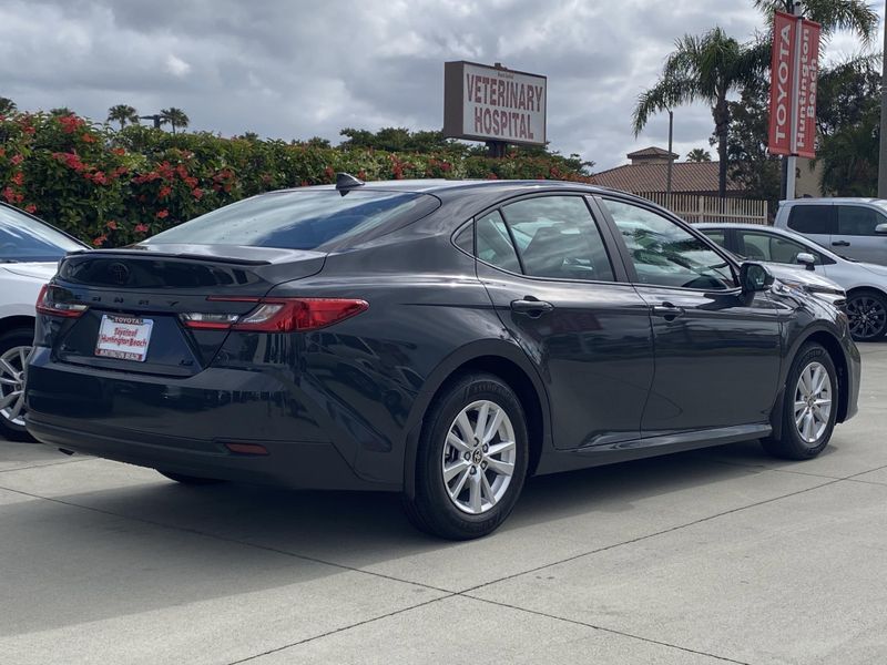 2025 Toyota Camry LEImage 3