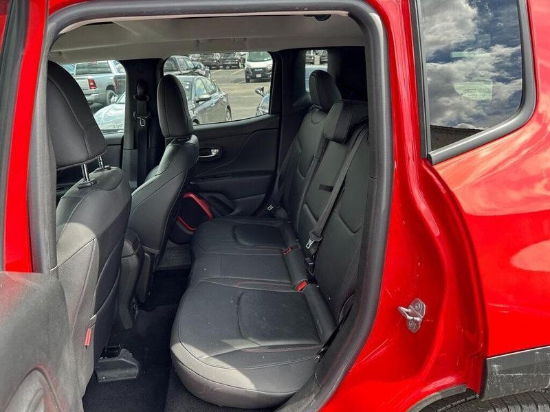 2016 Jeep Renegade TrailhawkImage 20