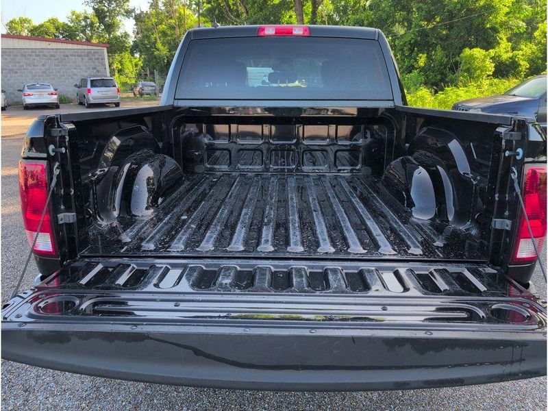 2023 RAM 1500 Classic SLTImage 30