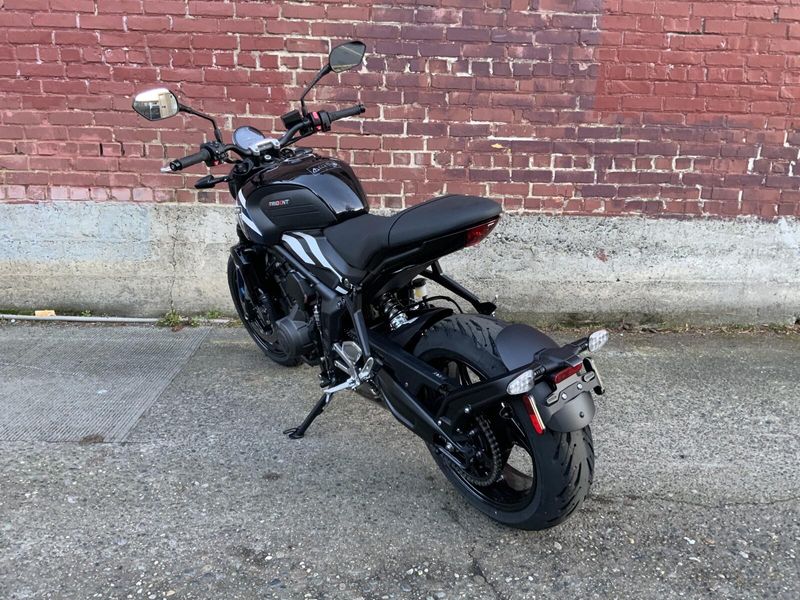 2025 Triumph TRIDENT 660