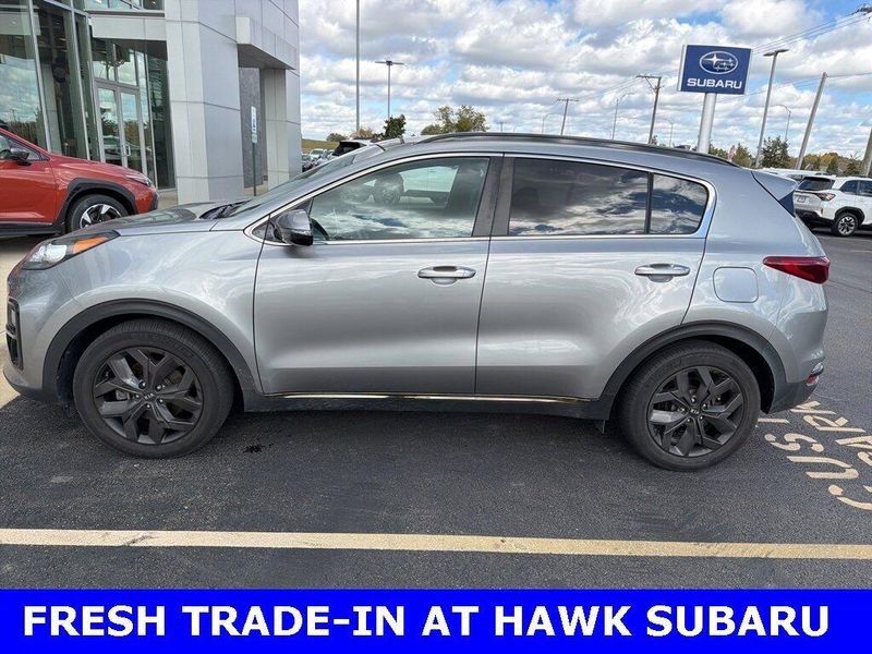 2020 Kia Sportage S photo 2