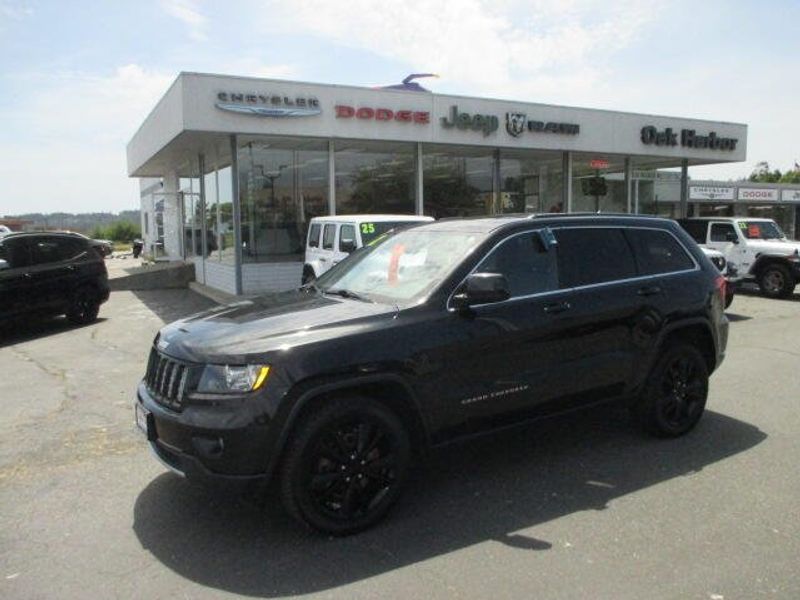 2012 Jeep Grand Cherokee Laredo AltitudeImage 32