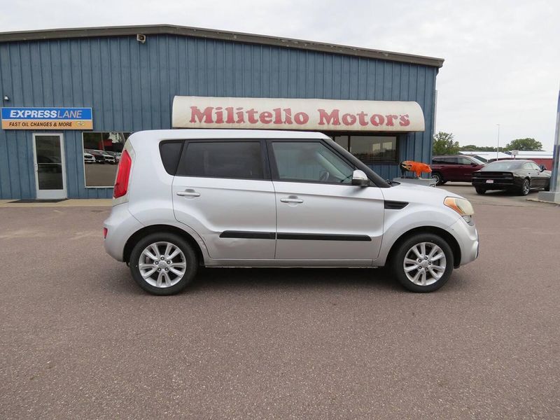 Used 2012 Kia Soul + 4dr Crossover 6AImage 1