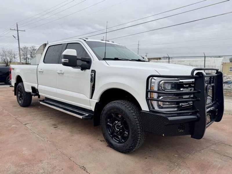 2023 Ford F-350 LariatImage 3