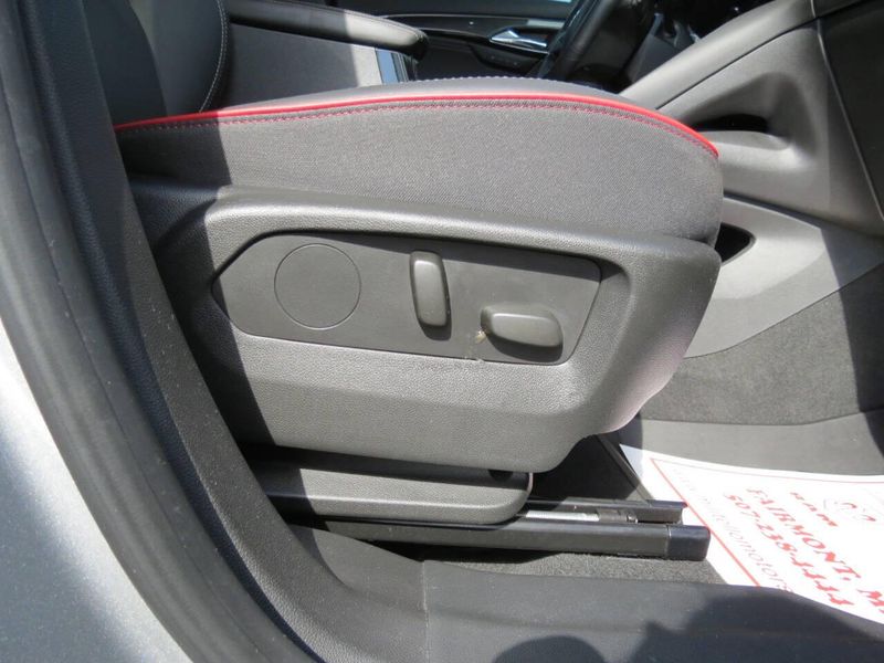 Used 2023 Buick Envision Essence AWD 4dr CrossoverImage 30