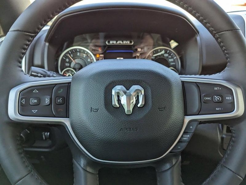 2023 RAM 1500 Big Horn Crew Cab 4x2 5