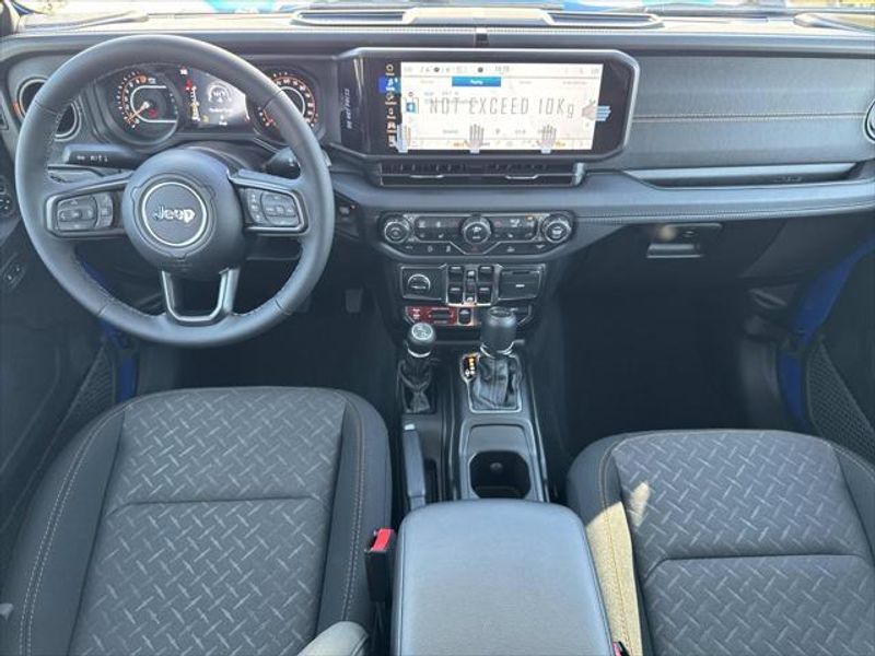 New 2026 Jeep Gladiator Mojave 4x4